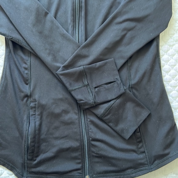 Old navy active wear zip up - Picture 3 of 3